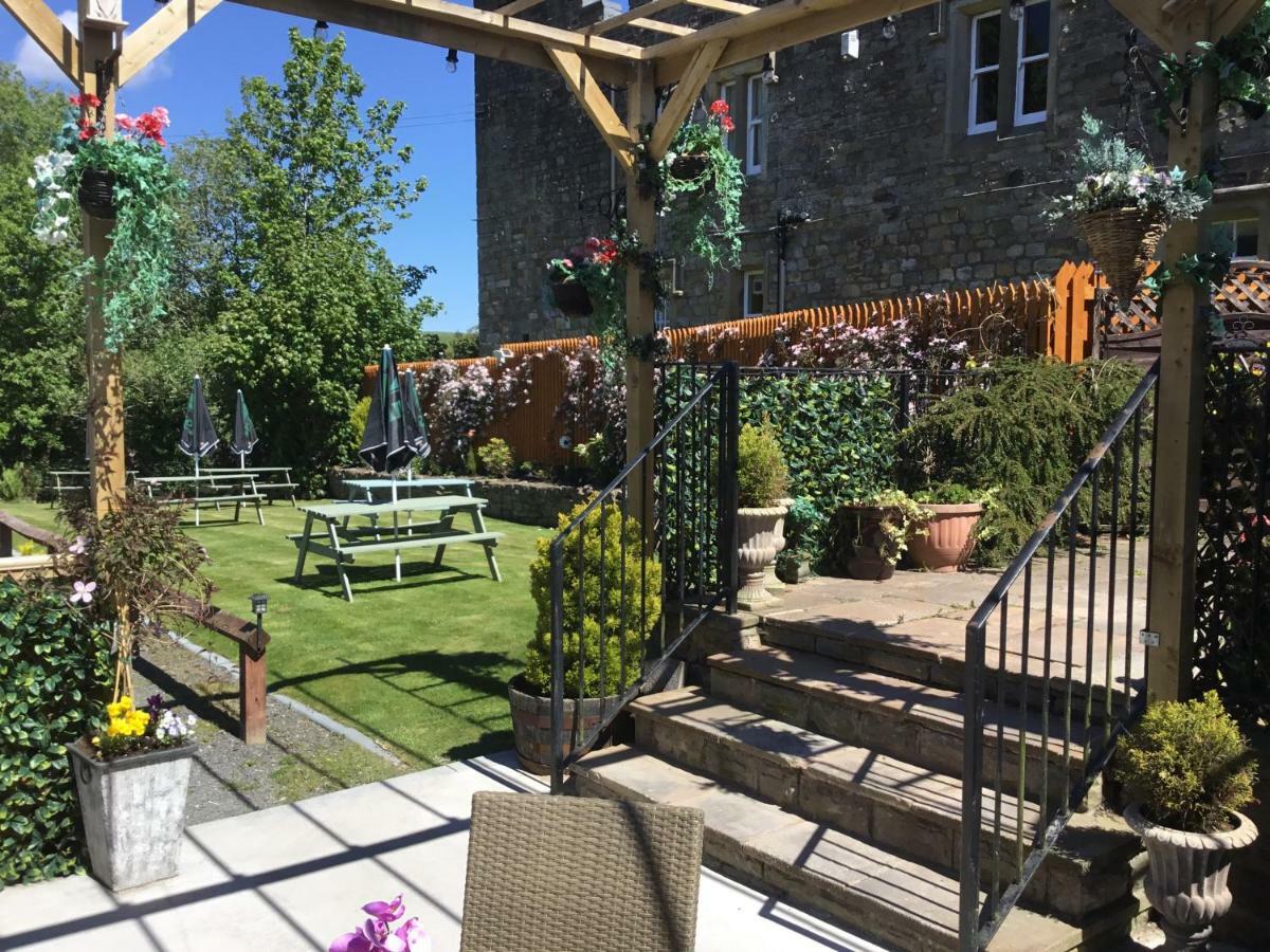 Blenkinsopp Castle Inn Greenhead ภายนอก รูปภาพ